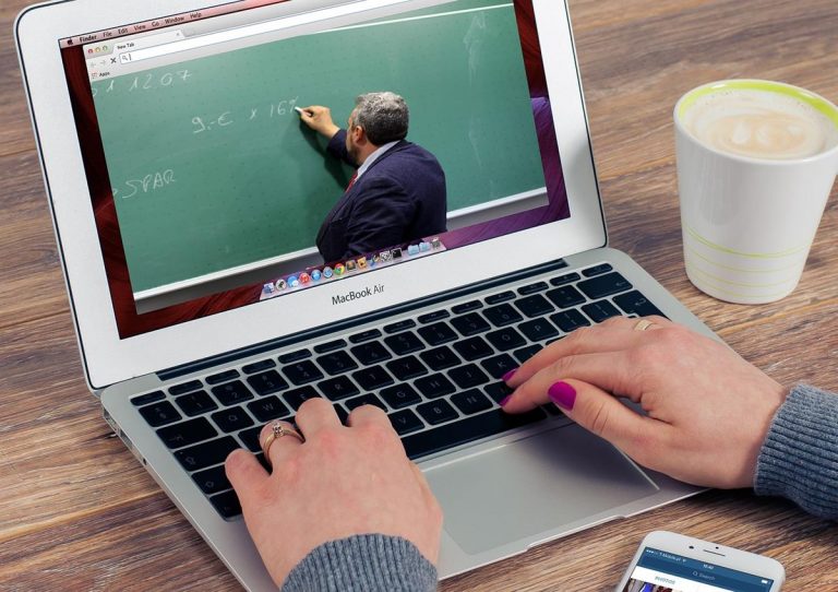 Czy nauka na kursach online jest skuteczna dla uczniów