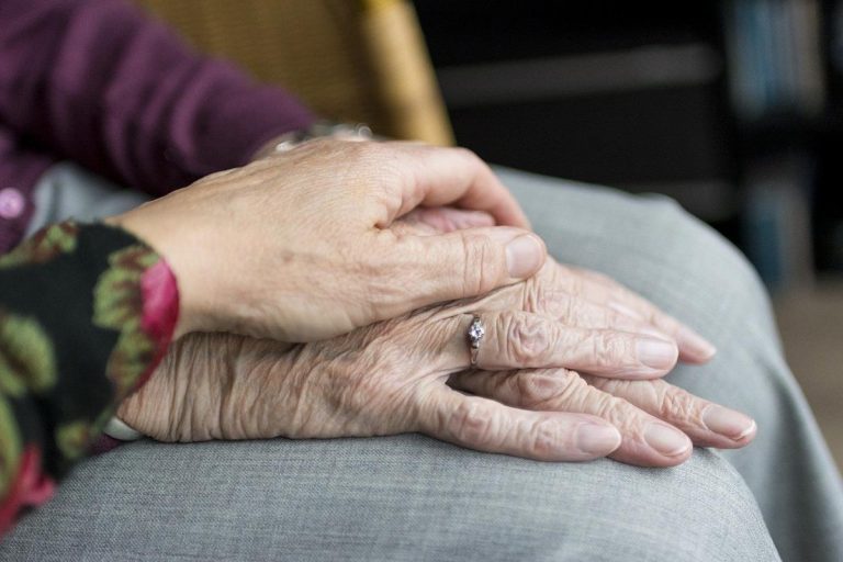 Opieka nad osobami starszymi w Niemczech – co musisz wiedzieć?